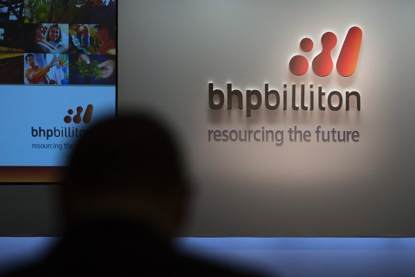 BHP logra sortear crisis sanitaria, pero prevé baja en la producción para año fiscal 2021