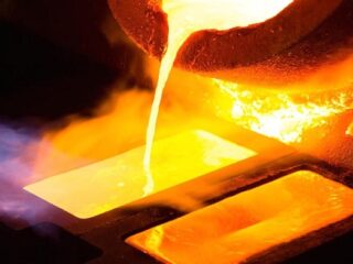 El inagotable rally del oro ahora lleva al metal a su mayor valor en casi nueve años