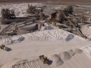 SMA retira recursos en la Suprema y realizará nuevo estudio del plan de cumplimiento de SQM