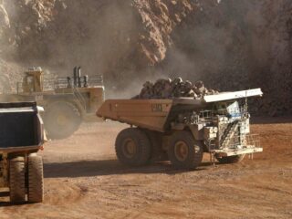 Mineras ven con optimismo los próximos meses pese a la crisis