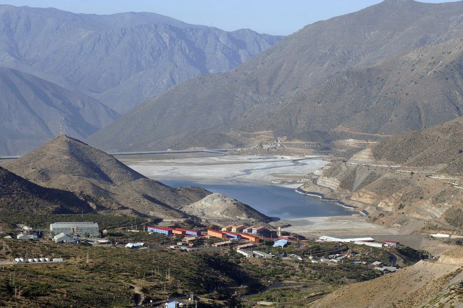 Punto a favor para minera de los Luksic: Tribunal rechazó reclamación de habitantes de Caimanes en contra proyecto de Los Pelambres