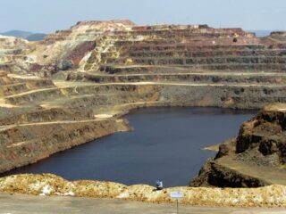 Triunfo de comunidad indígena: Corte Suprema acoge reclamo por mina Cerro Colorado de BHP Billiton