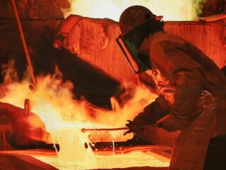 Cobre cae por cuarto día consecutivo al perder impulso escalada de últimos meses