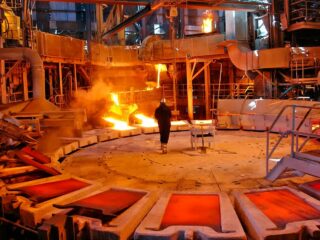 El cobre cae por datos chinos que apuntan a una débil demanda