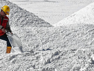 SQM aprueba gigantesca inversión para desarrollar proyecto de litio en Australia