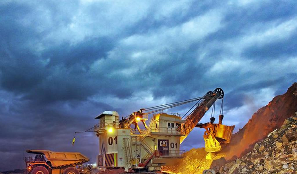 Recuperación del empleo en la minería sufre interrupción por alza de casos y cuarentenas