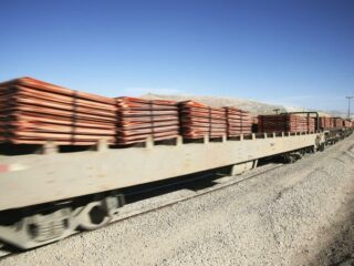 El cobre y el litio compiten por el título de "nuevo petróleo"