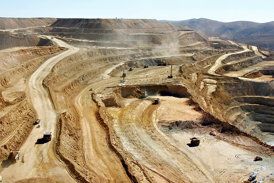 Teck reporta que avance de Quebrada Blanca II superó "la mitad del camino" en abril