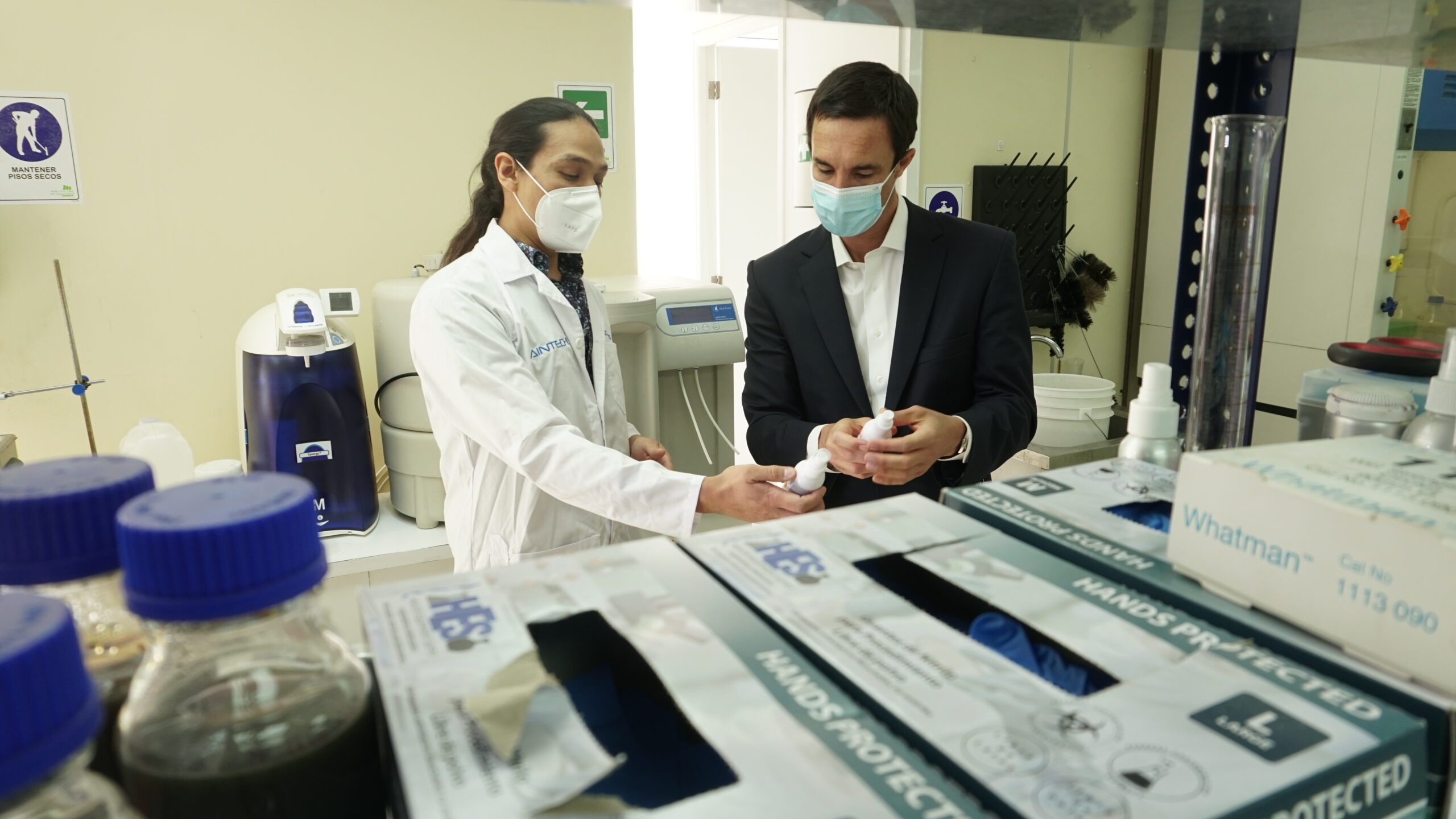 Ministro Jobet y ProChile detallan camino para que una pyme comience a exportar productos con micro y nanocobre