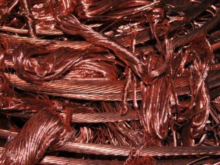 Malas noticias para las arcas fiscales: precio del cobre se hunde a mínimos de mayo 2017