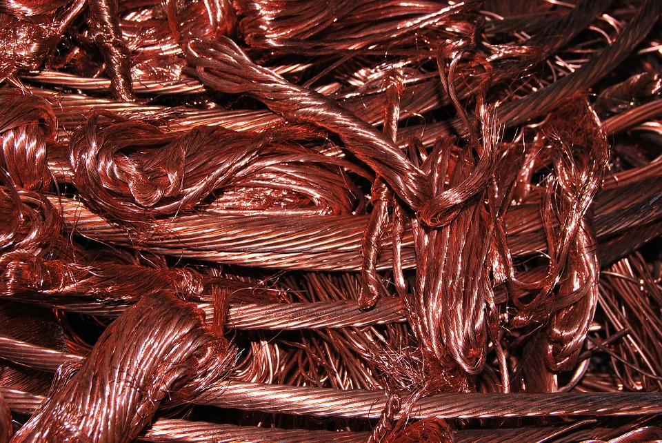 Malas noticias para las arcas fiscales: precio del cobre se hunde a mínimos de mayo 2017