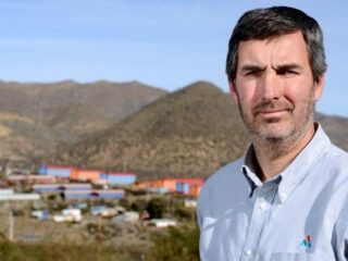 Robert Mayne Nicholls presenta su renuncia a la vicepresidencia de Enami