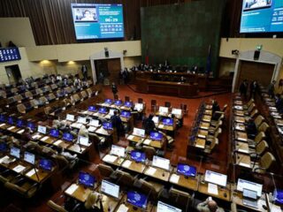 Cámara despacha nuevo Royalty Minero al Senado con críticas del gobierno y reserva de constitucionalidad de diputado oficialista