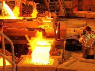 El cobre por los cielos: Futuros del metal acarician los US$ 4,6 la libra con la vuelta de China tras días feriados