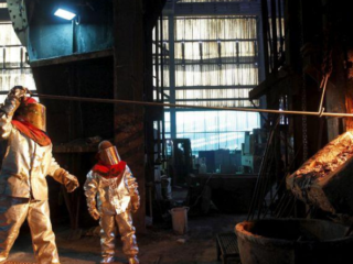 Cobre anota primera baja semanal desde inicios de abril ante temores de mayor inflación y caída de la demanda china