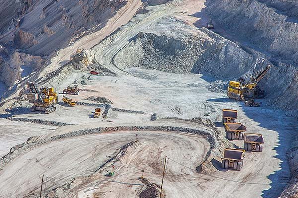 Minería Presidente Piñera designa a Pedro Pablo Errázuriz y Patricia Núñez como nuevos directores de Codelco