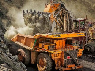Los precios de las materias primas se han disparado, pero las mineras no están invirtiendo