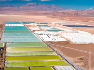 Albemarle asegura que demanda de litio continúa creciendo y pone sus fichas en nuevas plantas en operación en 2022