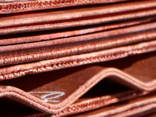 Cobre corta racha de seis caídas consecutivas y termina sesión de este martes con alza de 1,64%