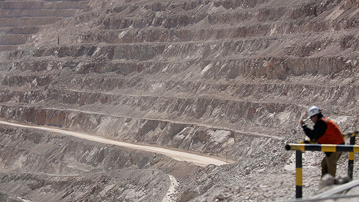 Sindicato de Minera Escondida rechaza millonaria oferta de la empresa y llama a votar la huelga