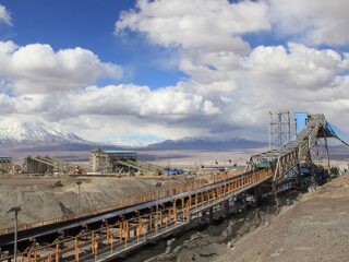 Freeport pospondrá decisiones de inversión importantes en El Abra hasta que se aclaren "asuntos fiscales" en Chile