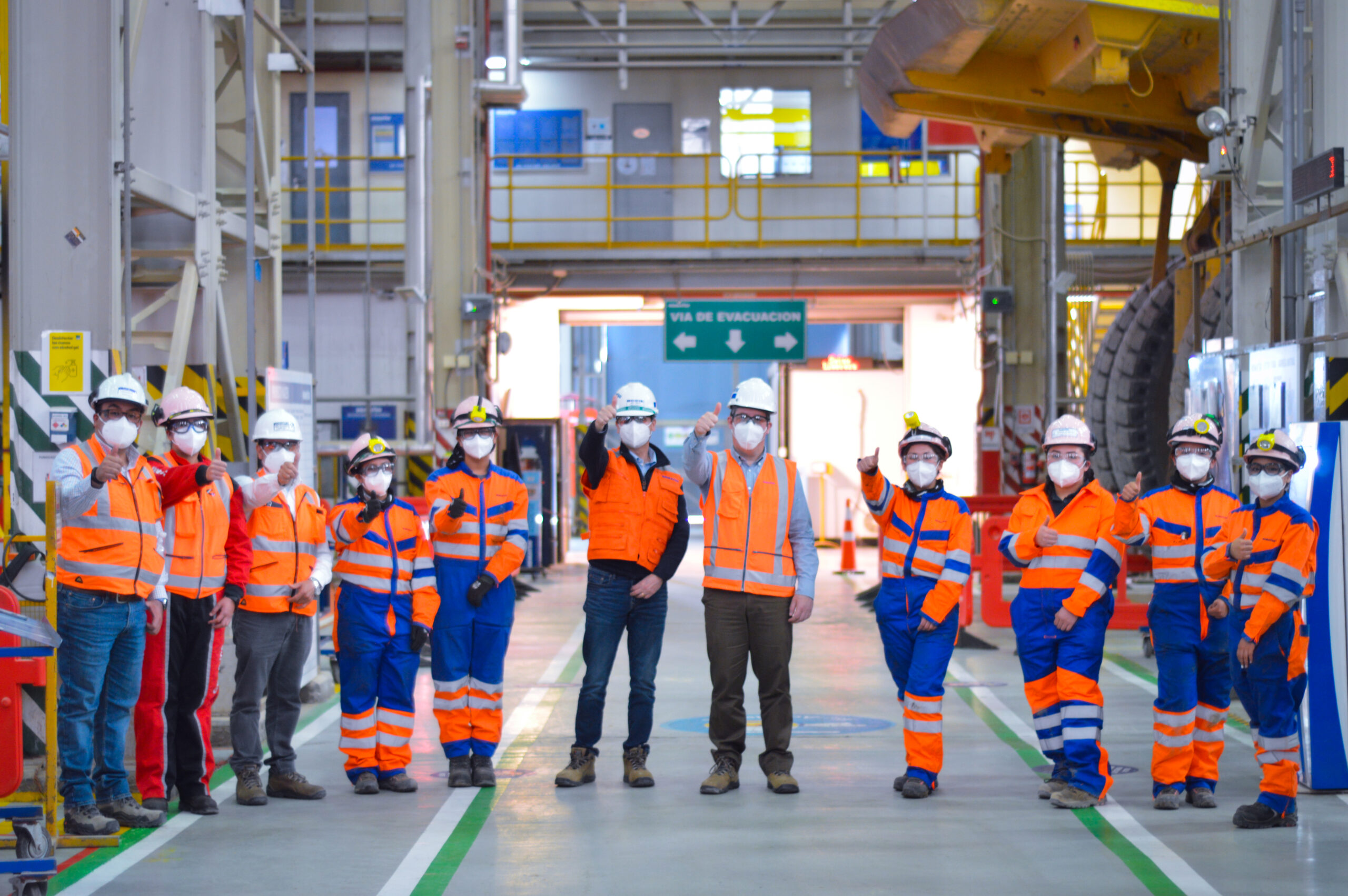 Autoridades visitaron a las “Mantenedoras” de Gabriela Mistral: el exclusivo turno de mujeres mineras de Grupo Komatsu Cummins