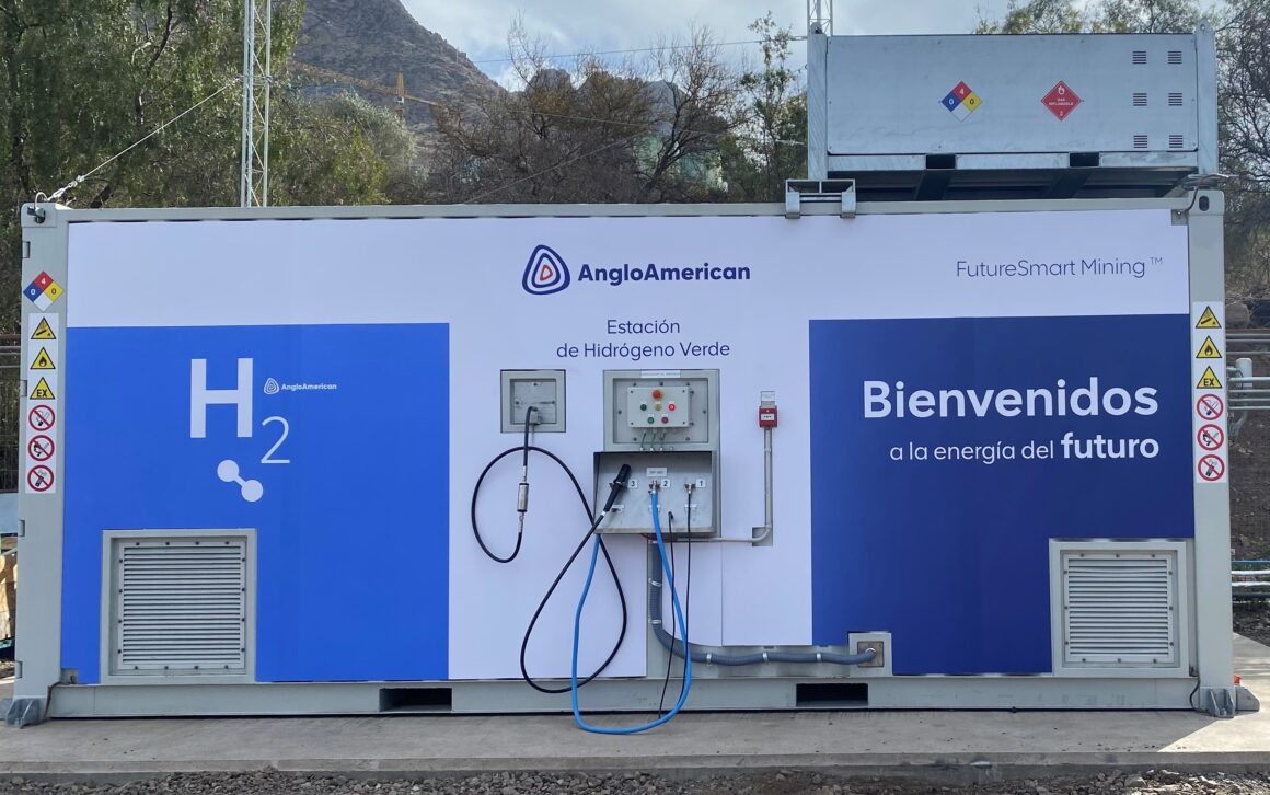 Anglo American genera la primera molécula de Hidrógeno Verde para vehículos cero carbono en Chile