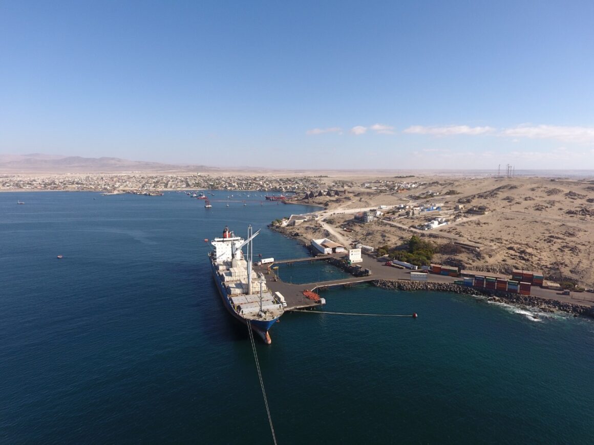 “Las garantías operacionales alcanzadas por el Terminal nos han permitido transferir 200 mil toneladas de hierro, igualando el total embarcado durante el año pasado” “Las garantías operacionales alcanzadas por el Terminal nos han permitido transferir 200 mil toneladas de hierro, igualando el total embarcado durante el año pasado”