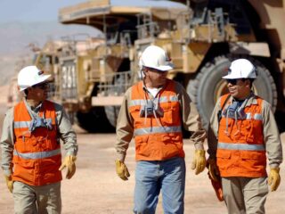 Startup entregará más de mil becas a trabajadores que perdieron su empleo por la crisis económica