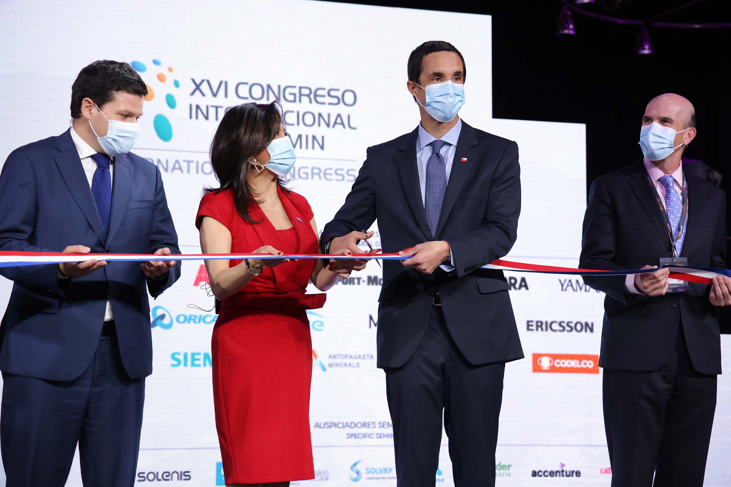 Biministro Jobet inaugura la XVI versión de Expomin resaltando que es el primer gran evento en el contexto de la pandemia