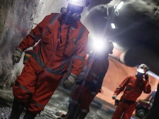 Empresas de la gran minería son las que menos trabajadores extranjeros tienen en Chile
