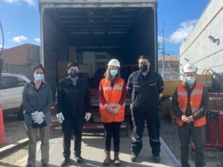 Finning contribuye al equipamiento mobiliario de Instituto en Punta Arenas