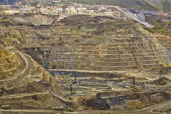 ¿Cambio de discurso? Perú da pie atrás a decisión de cerrar cuatro minas y aprueba que empresas pidan extensión de plazos