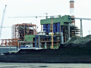 Fitch rebaja calificación de Guacolda por una “poco clara estrategia comercial y plan de refinanciamiento”