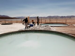 La fiebre del litio: Los desafíos del “oro blanco” en América Latina
