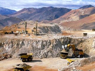 (Argentina) La minería aportó US$ 53.813 millones y es la única industria con saldo positivo en 17 años