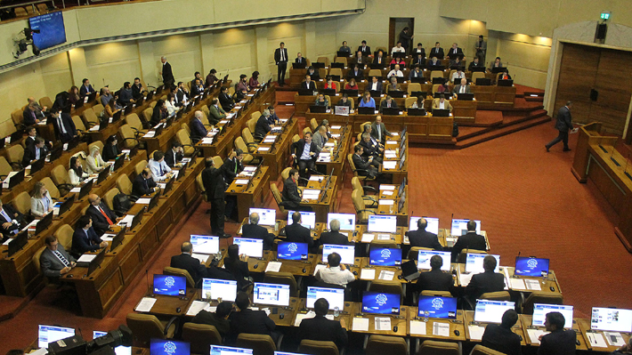 Cámara de Diputados aprueba recurrir como Corporación al TC para suspender discutida licitación del litio