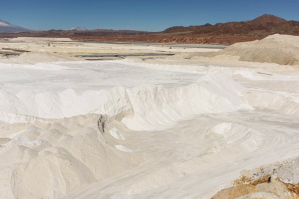 Corte de Apelaciones de Copiapó rechaza recurso de reposición del gobierno y mantiene suspensión de la licitación del litio