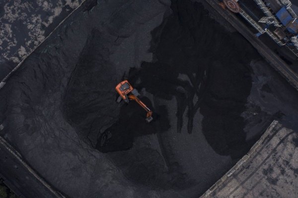 China mantiene su confianza en el carbón y autoriza tres enormes nuevas minas