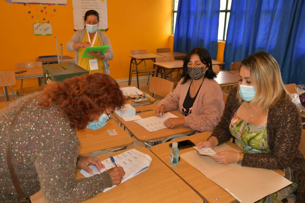 Organizaciones sociales de La Higuera aplauden amplio respaldo a Dominga en consulta ciudadana: 96% aprueba su construcción Organizaciones sociales de La Higuera aplauden amplio respaldo a Dominga en consulta ciudadana: 96% aprueba su construcción