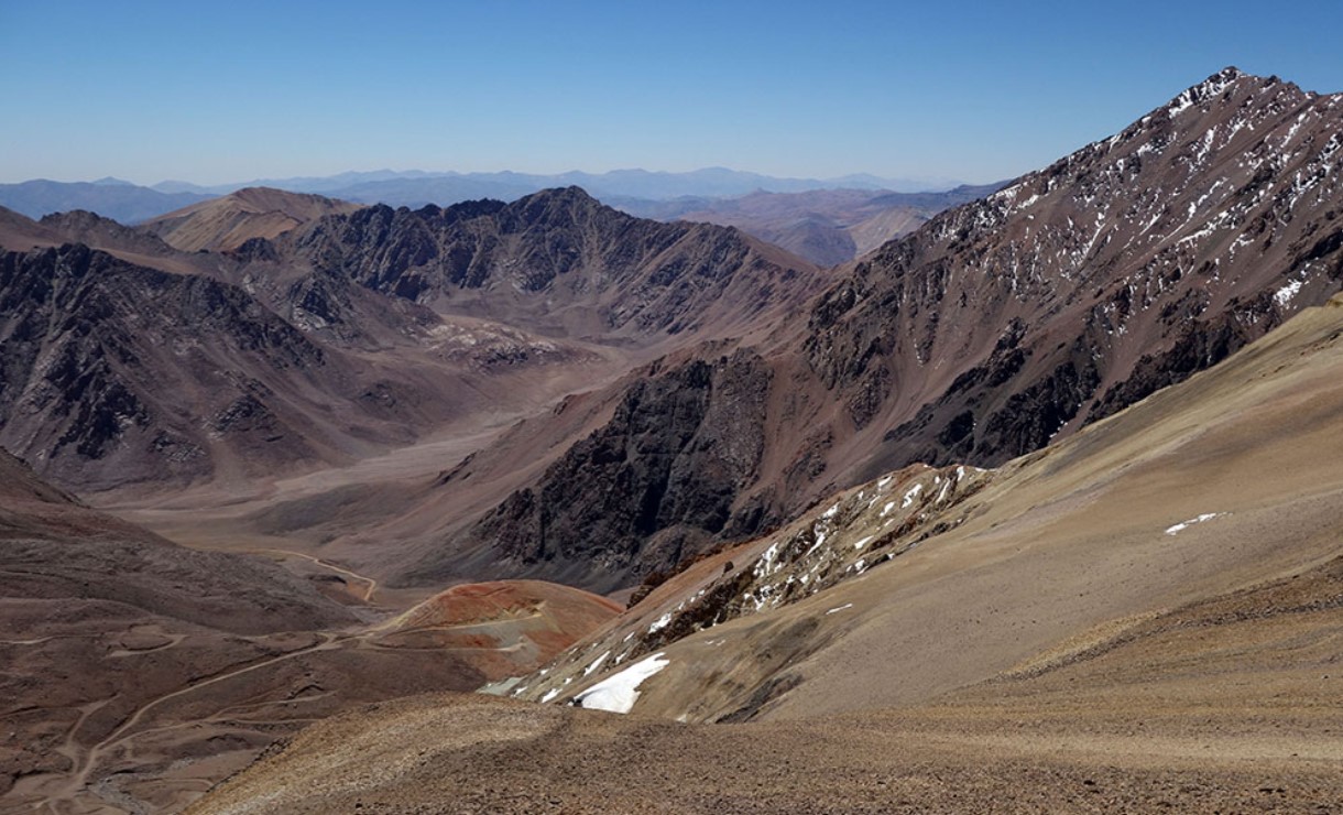 NGEx Minerals informa 876 metros a 0,74% CuEq, incluidos 210 metros a 1,06% CuEq en el depósito de cobre y oro Los Helados