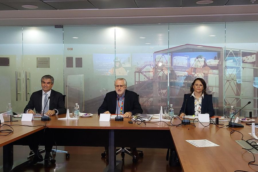 Presidente de Codelco plantea a Marcel la importancia de reducir la deuda para viabilizar los proyectos estructurales de la minera