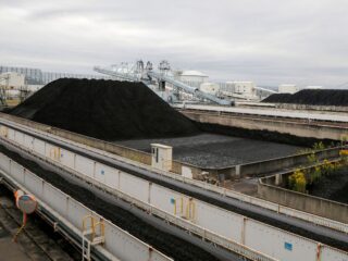 Los países del G7 se comprometen a trabajar para la eliminación del carbón