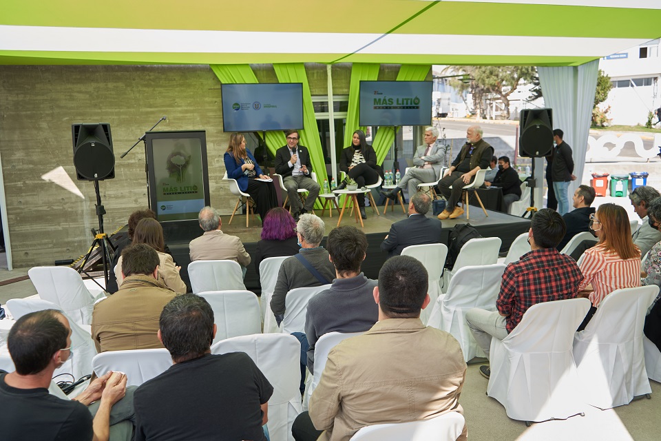 Panel de expertos abordó los desafíos del litio en materia de innovación y desarrollo tecnológico