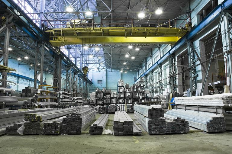 Los productores mundiales de aluminio ofrecen primas del cuarto trimestre de 115-133 USD/t