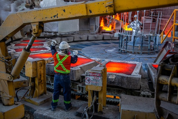 Cobre pierde más de 15% desde su peak y queda cerca de caer de los US$4