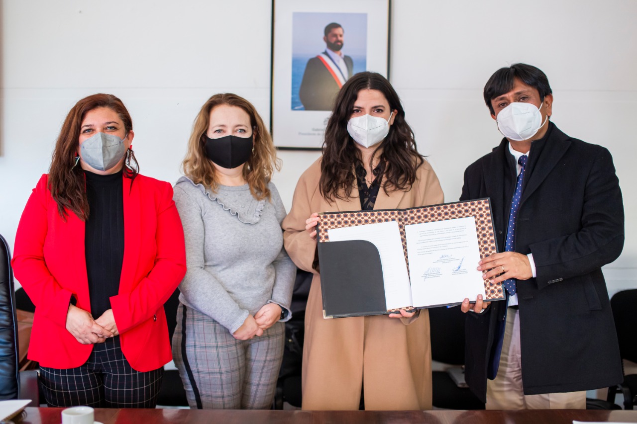 Ministra de la Mujer en visita a Región de Antofagasta: se reúne con organizaciones sociales, participa en la constitución del Comité Político de Igualdad y es parte de la Exponor 2022.