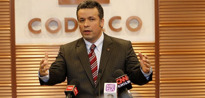 Ex-presidente de Codelco alertó que en Ventanas operan, disfrazadas de pymes, algunas de las "más grandes fortunas mineras" del país
