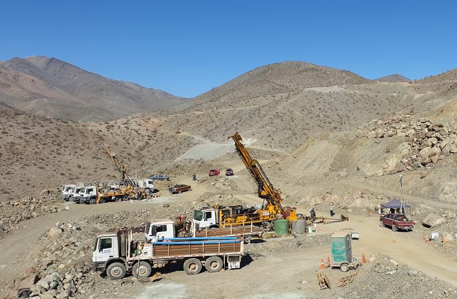 Hot Chili: Impresionante intersección de perforación visual de 17 m que amplía la zona de cobre de alta ley en 120 m en Valentina