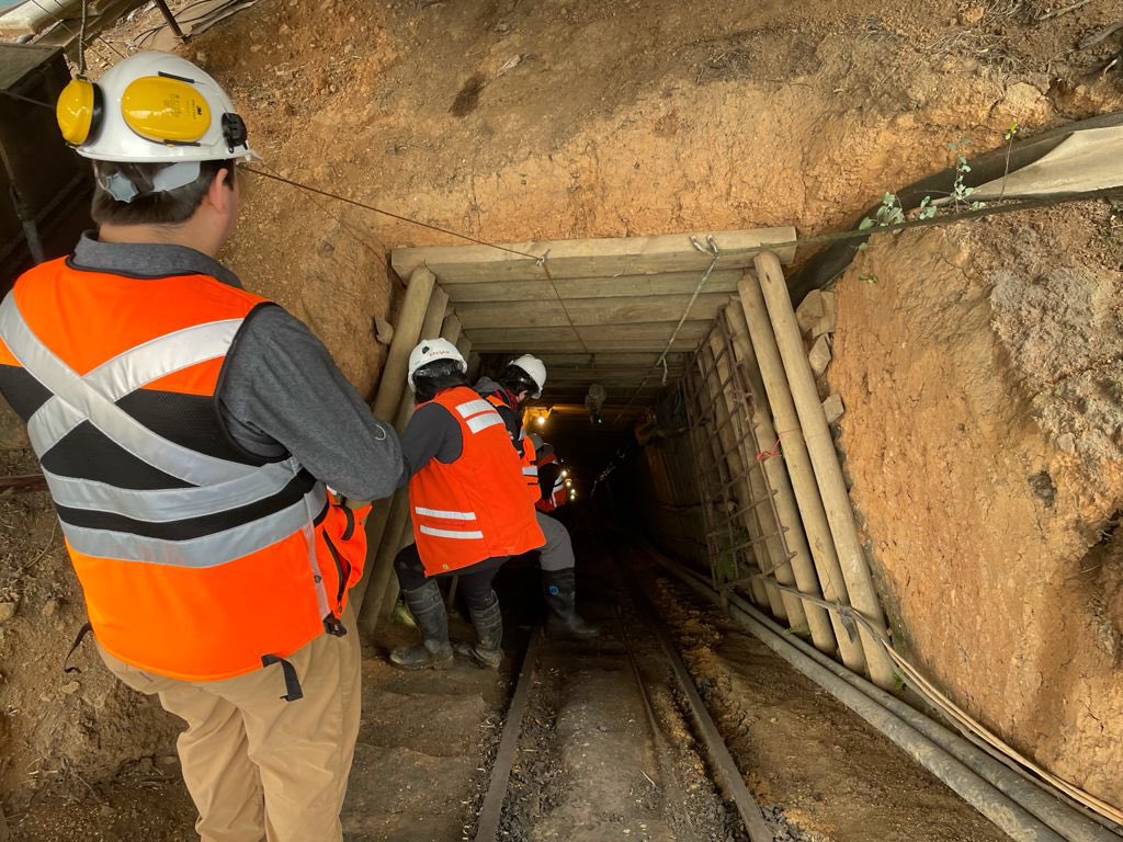 Iniciativas y fomentos que buscan modernizar a la pequeña y mediana minería